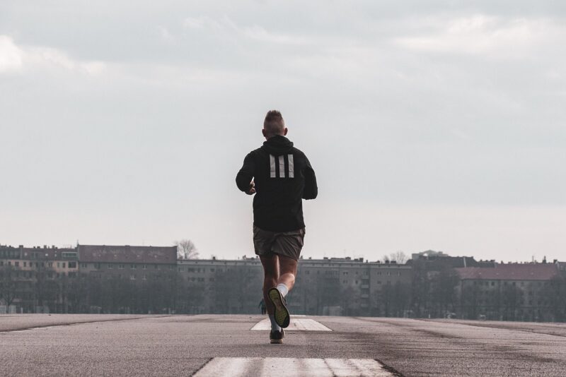 Do sofá aos 5 km: o plano de corrida para iniciantes que realmente funciona