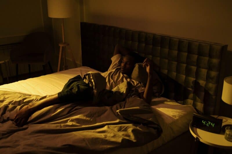 Insônia Crônica: Por Que Tentar Dormir é o Que Mais Atrapalha